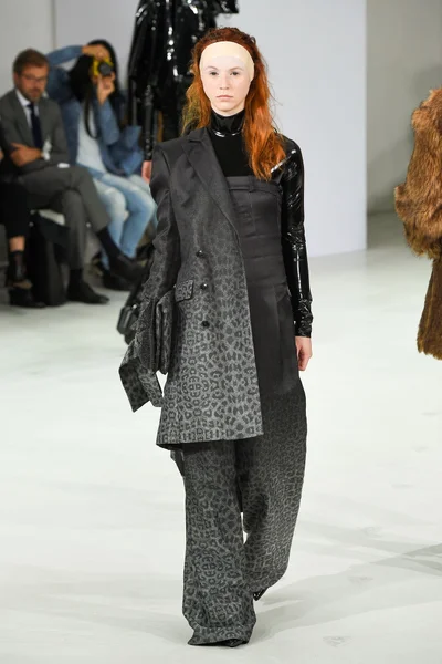 Look 5